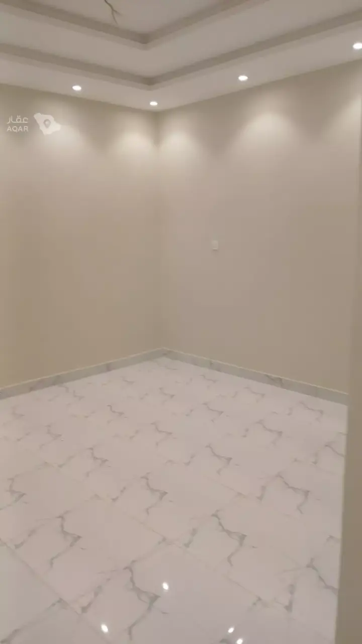3 bedroom apartment in Al Wahah, Jeddah 9
