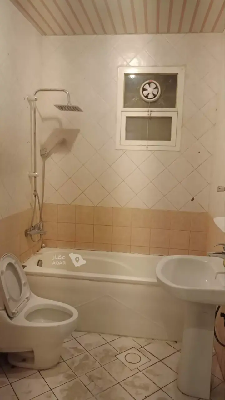 2 bedroom apartment in King Faisal, Riyadh 4