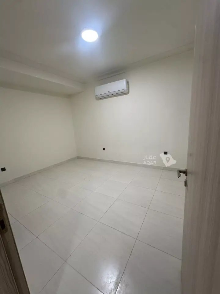 4 bedroom villa in Al Aridh, Riyadh 15