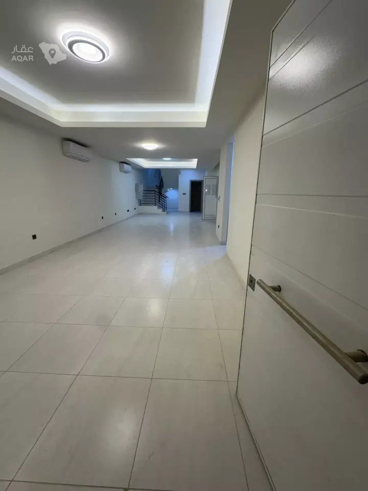 4 bedroom villa in Al Aridh, Riyadh 9