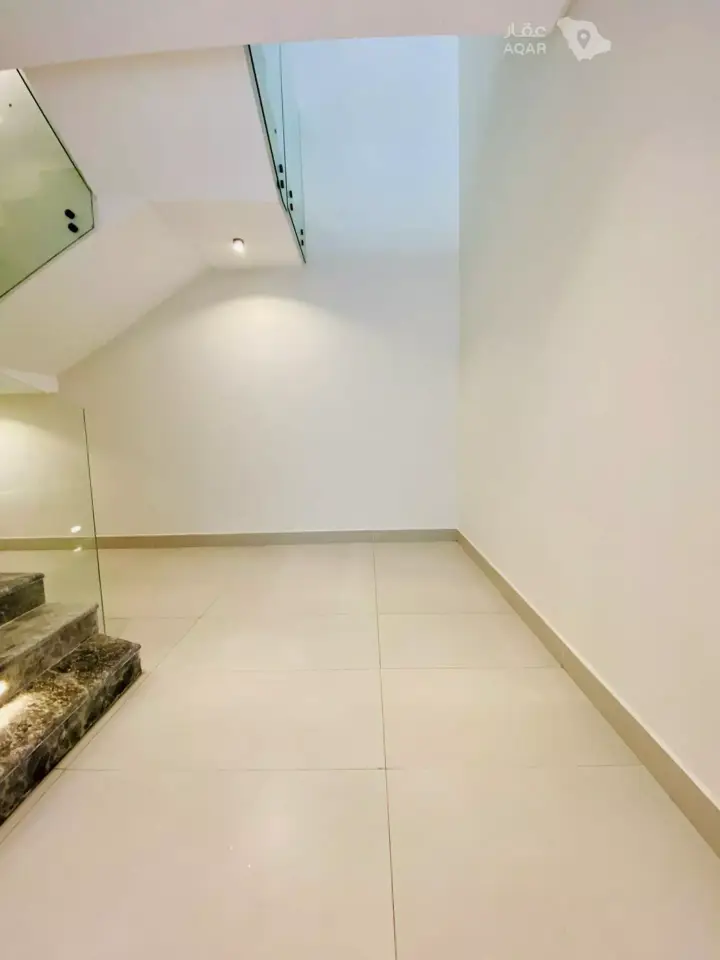 3 bedroom villa in Al Mahdiyyah, Riyadh 14