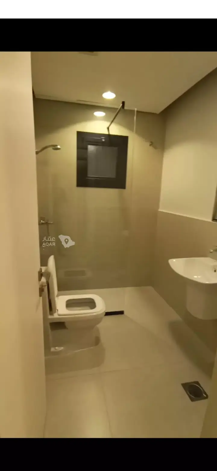 5 bedroom apartment in Al Hamdaniyah, Jeddah 11