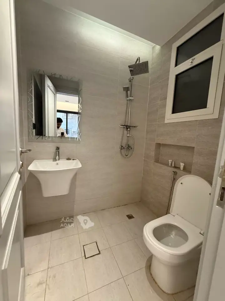 2 bedroom apartment in Al Safa, Jeddah 6