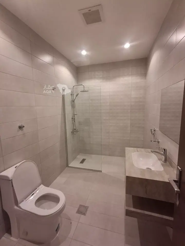 3 bedroom villa in Abhur North, Jeddah 18