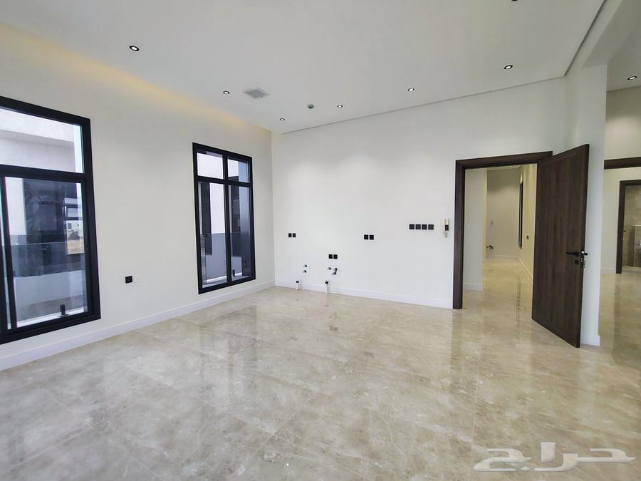 5 bedroom villa in Al Mahdiyyah 6