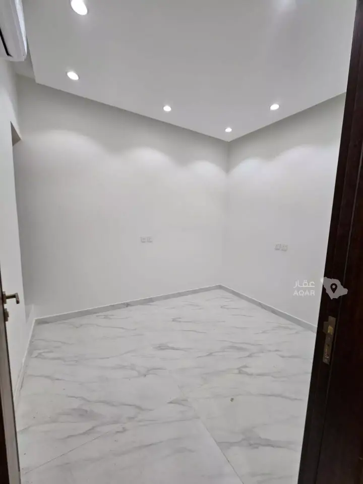 6 bedroom villa in Al Narjis, Riyadh 13