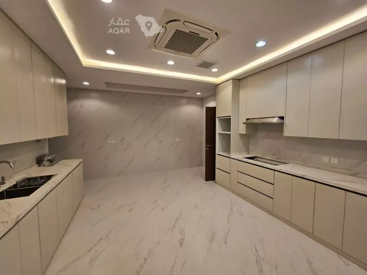 6 bedroom villa in Al Narjis, Riyadh 18