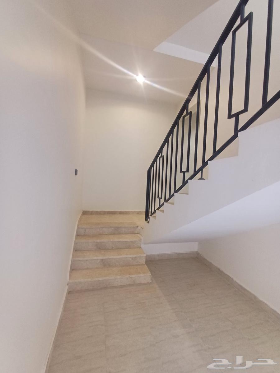 6 bedroom apartment in Al Rimal 14