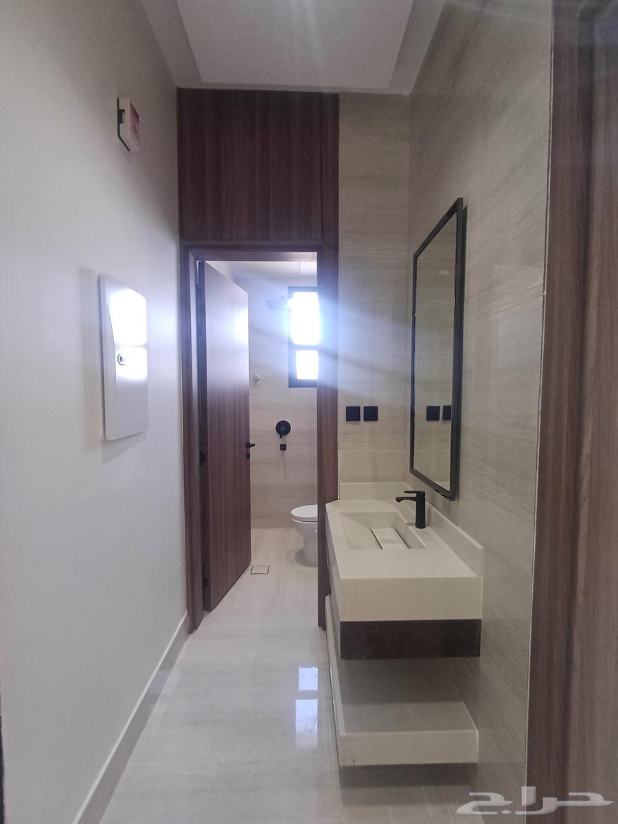 6 bedroom apartment in Al Rimal 3