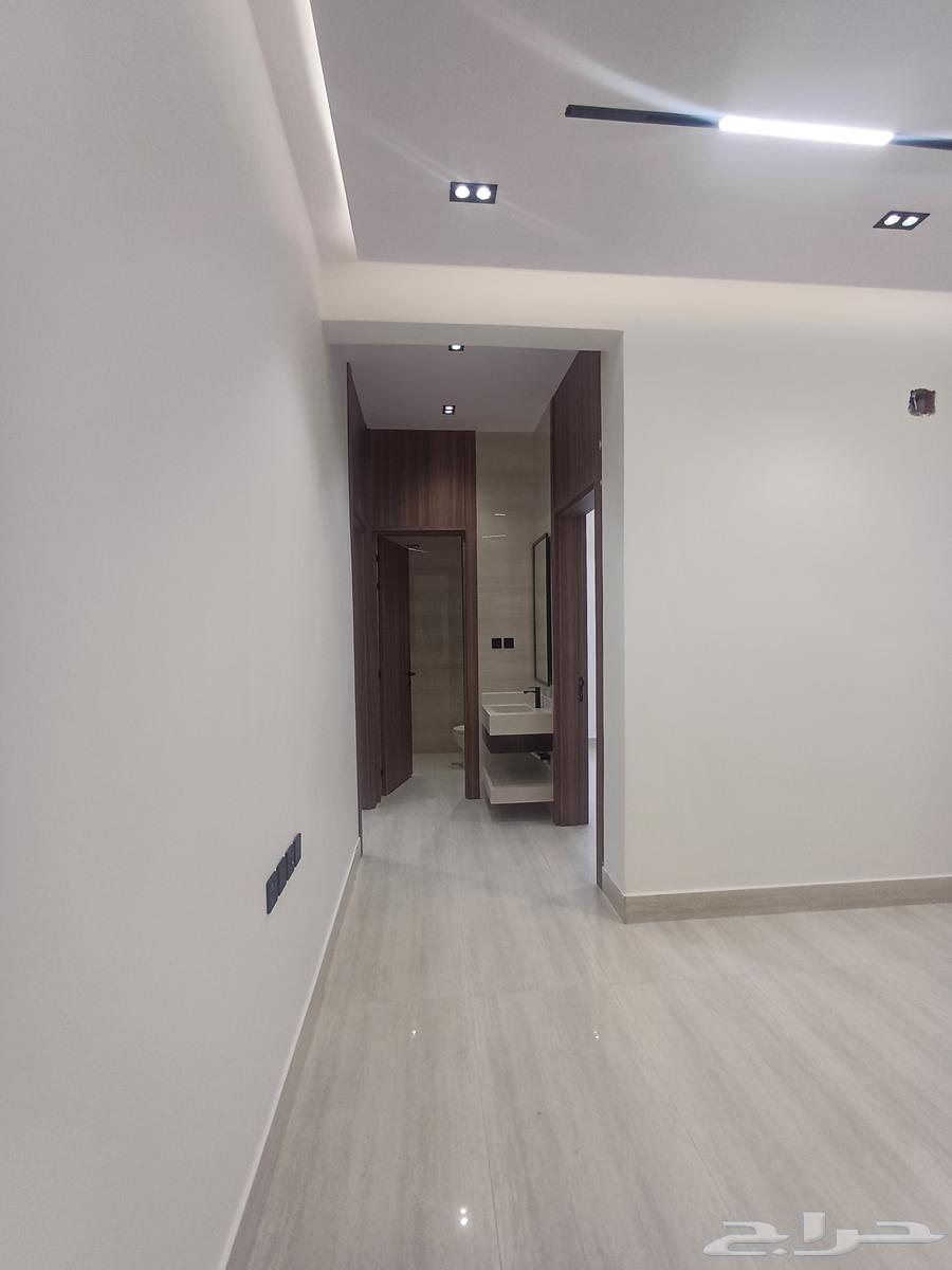 6 bedroom apartment in Al Rimal 4