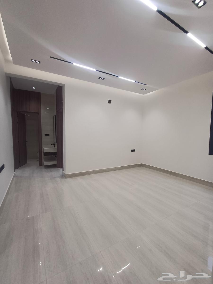 6 bedroom apartment in Al Rimal 5