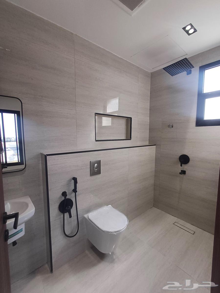 6 bedroom apartment in Al Rimal 8
