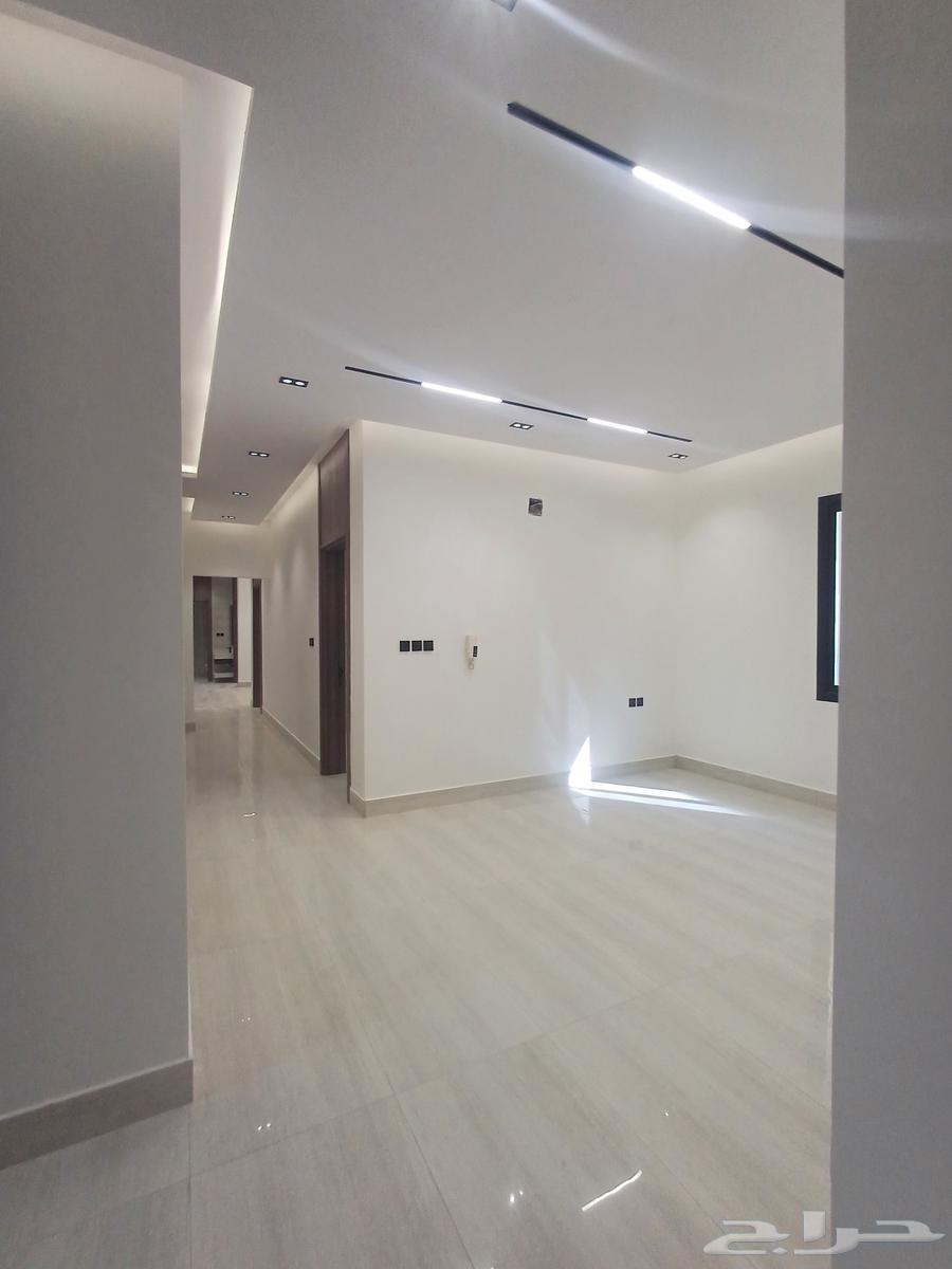 6 bedroom apartment in Al Rimal 9