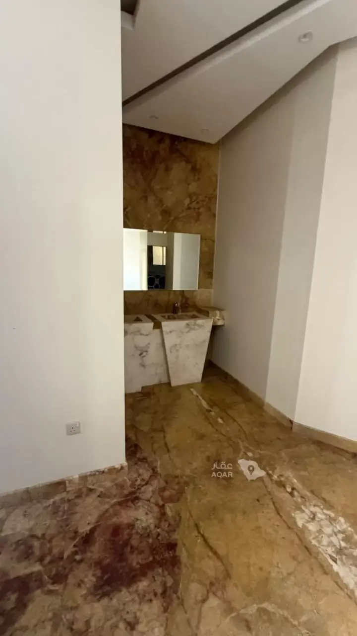 6 bedroom villa in Al Aridh, Riyadh 13