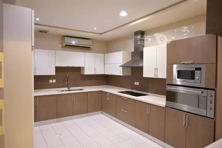 7 bedroom villa in Qurtubah, Riyadh 2