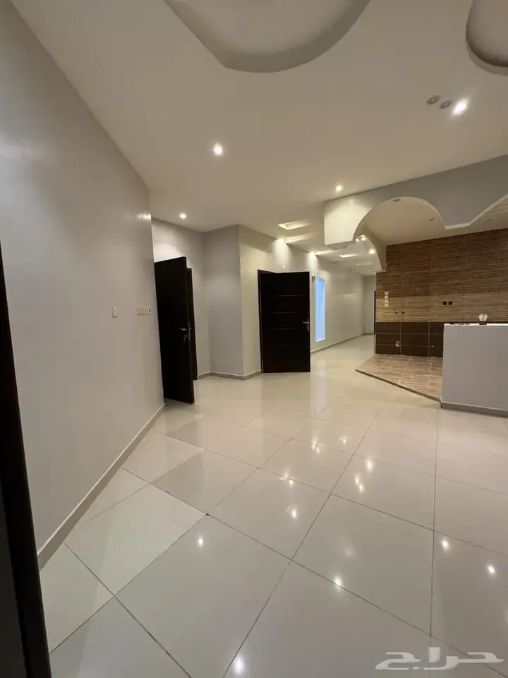 5 bedroom apartment in Ar Rayan, Jeddah 3