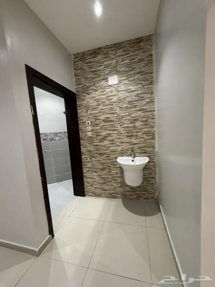 5 bedroom apartment in Ar Rayan, Jeddah 10