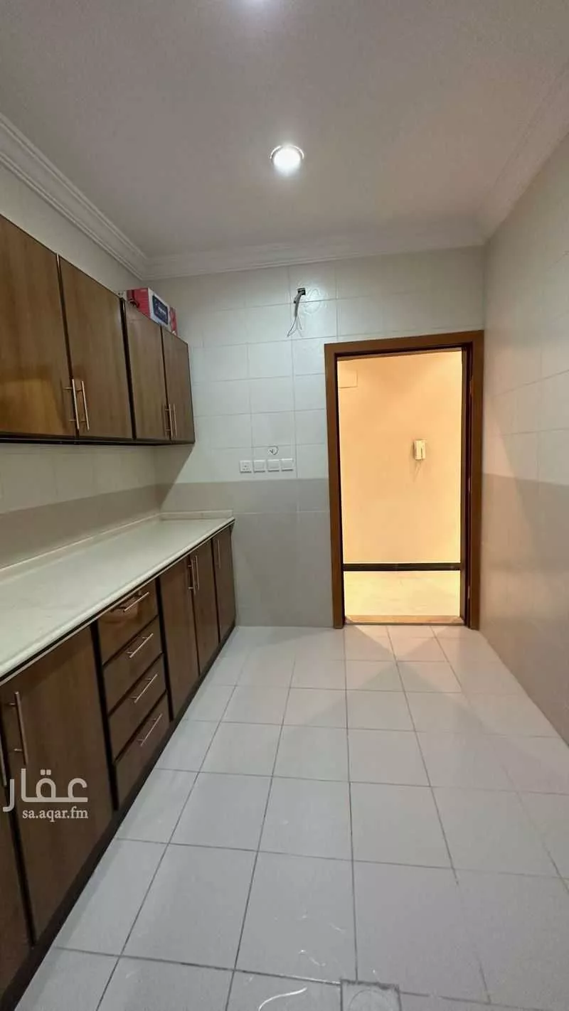 411 sqm building in Al Rawdah 12