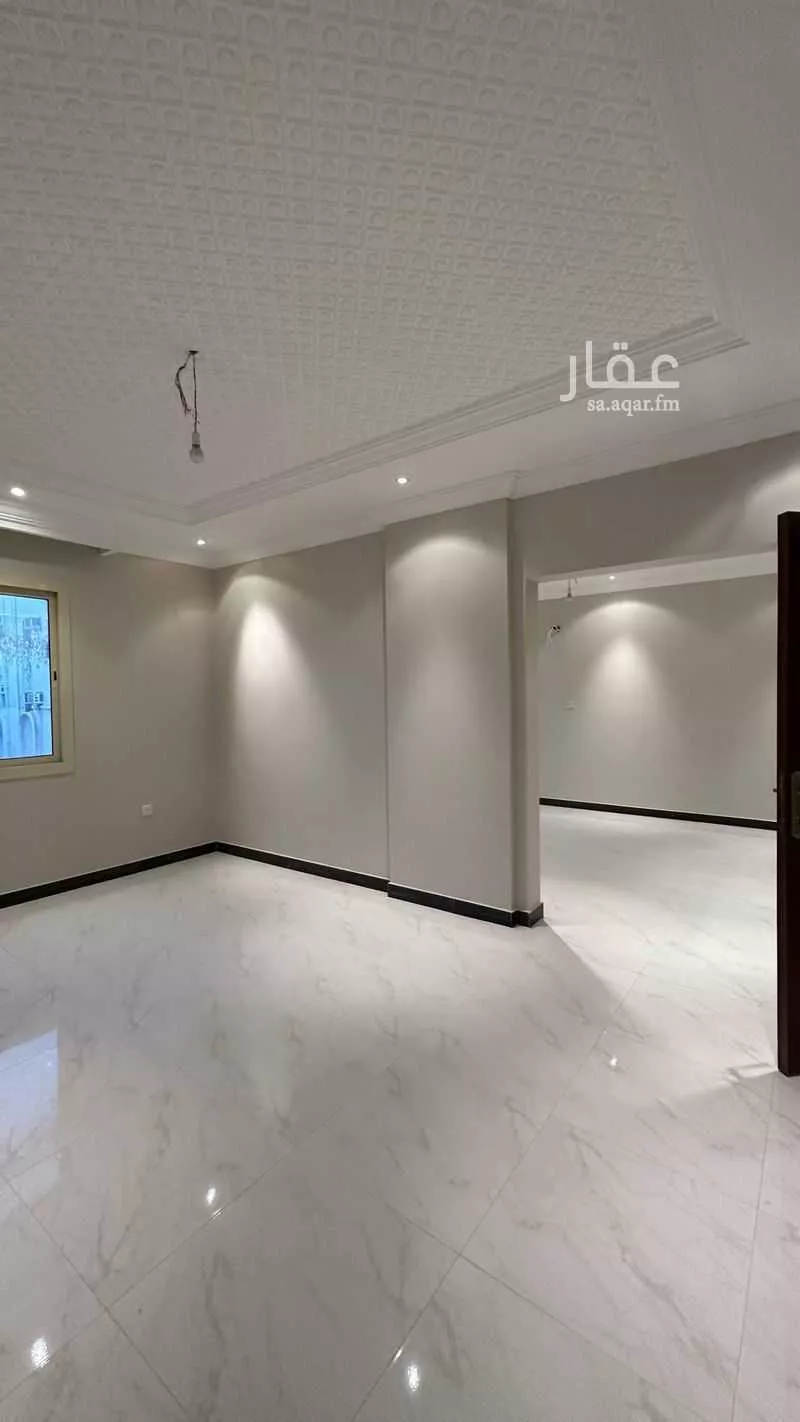 411 sqm building in Al Rawdah 3