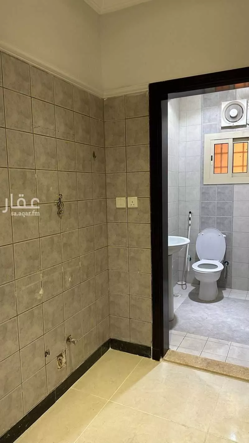 عمارة 411 م² في الروضة 3