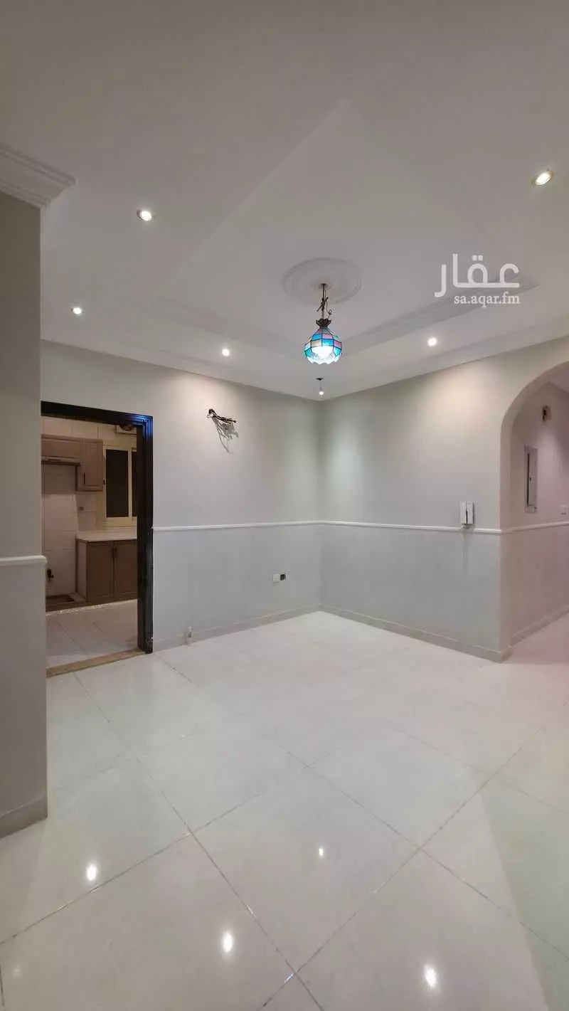 عمارة 411 م² في الروضة 4