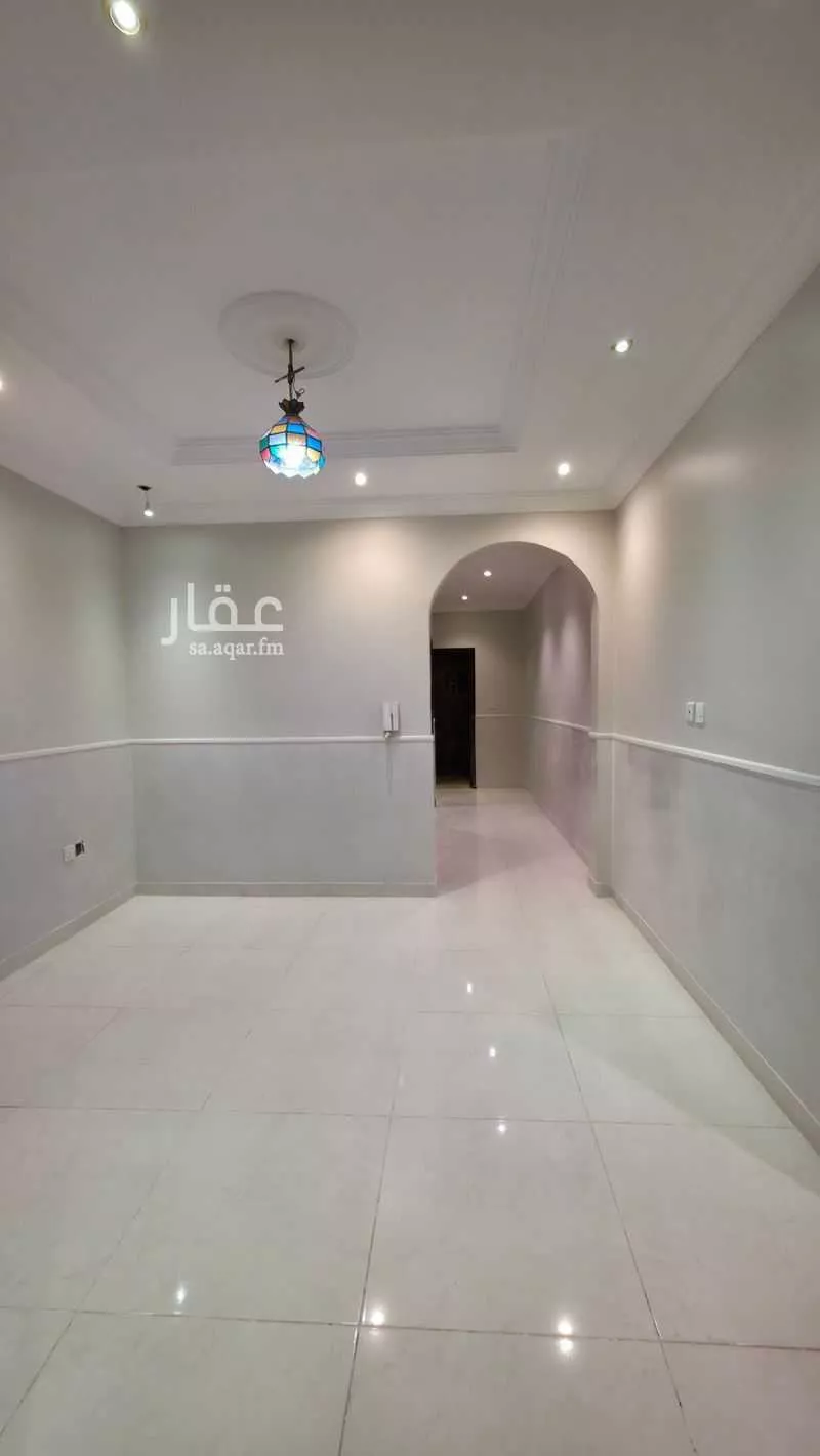 عمارة 411 م² في الروضة 6