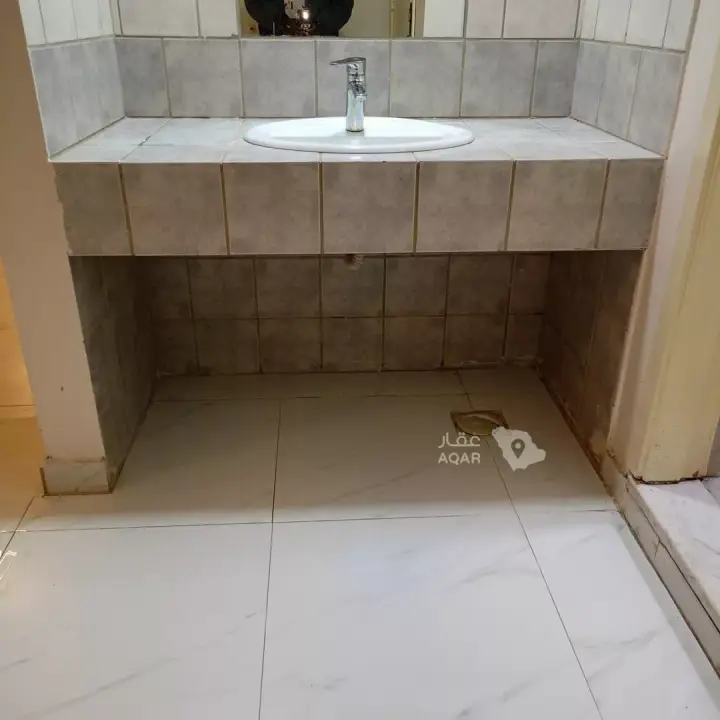 3 bedroom apartment in Dhahrat Laban, Riyadh 11
