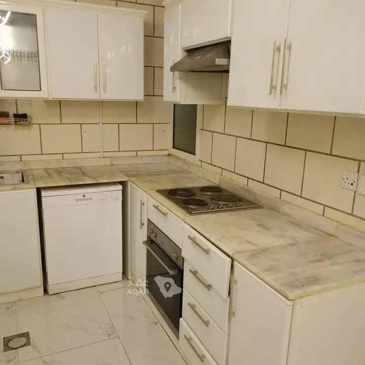 3 bedroom apartment in Dhahrat Laban, Riyadh 13