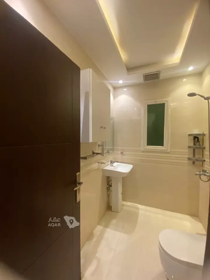 5 bedroom villa in Al Wahah, Riyadh 14