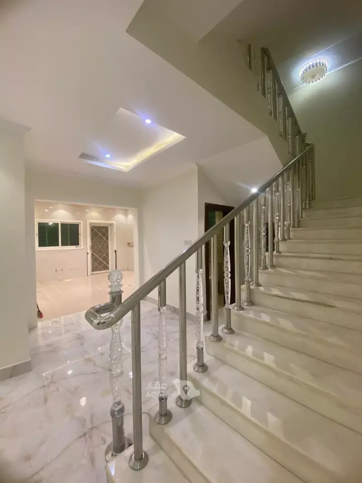 5 bedroom villa in Al Wahah, Riyadh 9