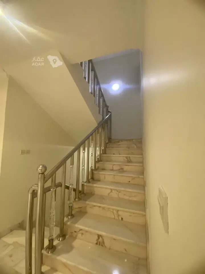 5 bedroom villa in Al Wahah, Riyadh 13