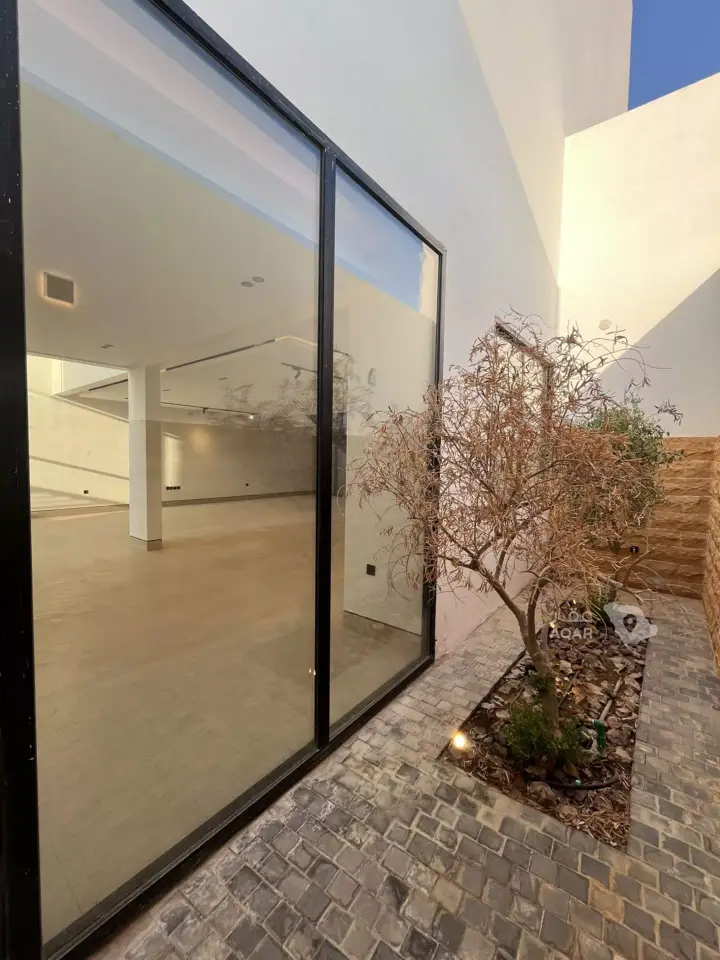 4 bedroom villa in Al Mahdiyyah, Riyadh 5