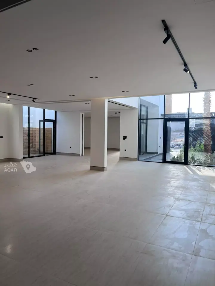 4 bedroom villa in Al Mahdiyyah, Riyadh 16