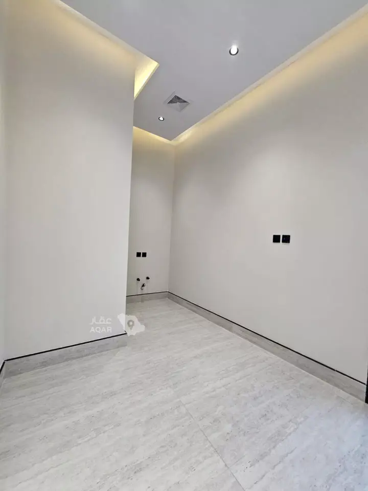 3 bedroom villa in Al Mahdiyyah, Riyadh 3