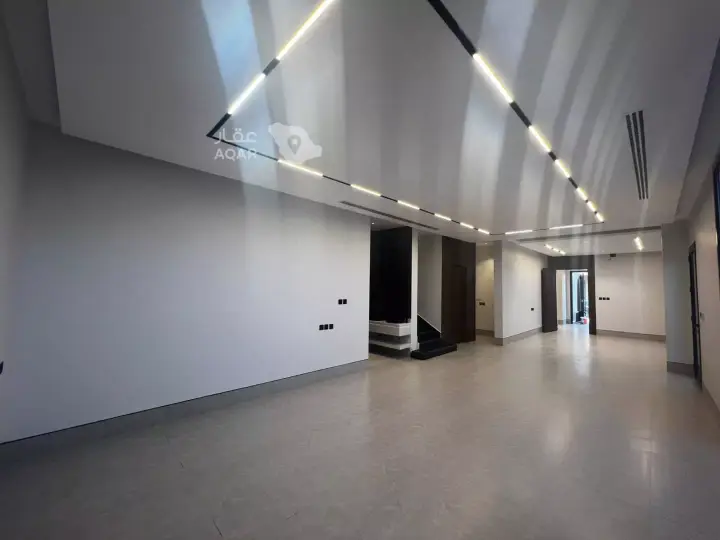 4 bedroom villa in Al Aridh, Riyadh 6