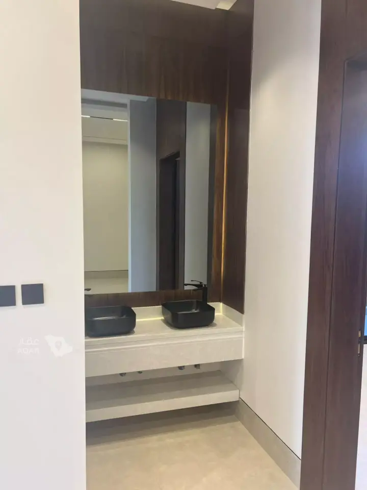 4 bedroom villa in Al Aridh, Riyadh 7