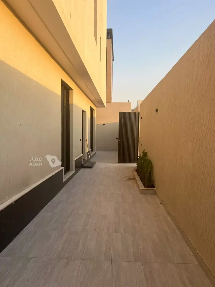 4 bedroom villa in Al Aridh, Riyadh 9