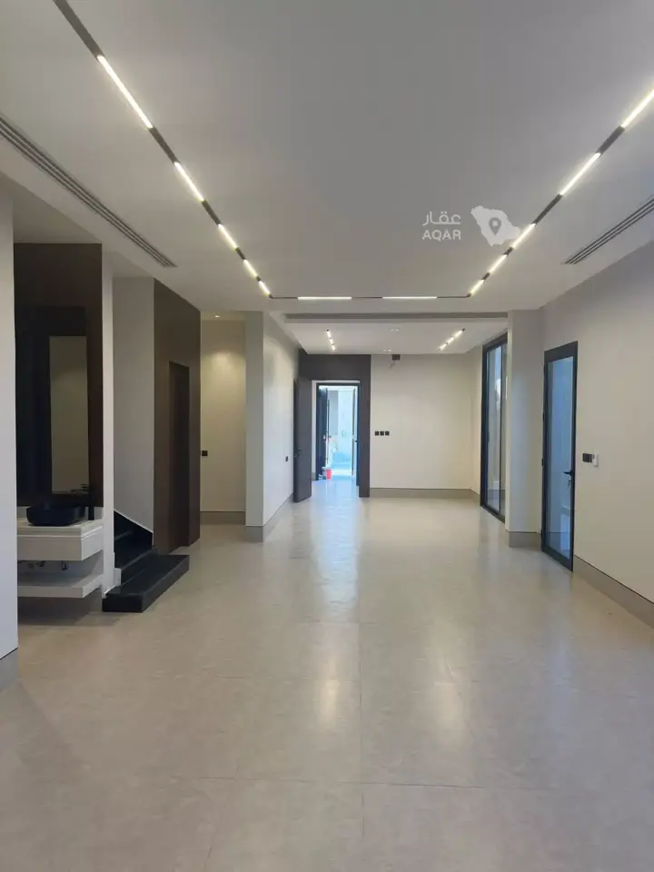 4 bedroom villa in Al Aridh, Riyadh 13