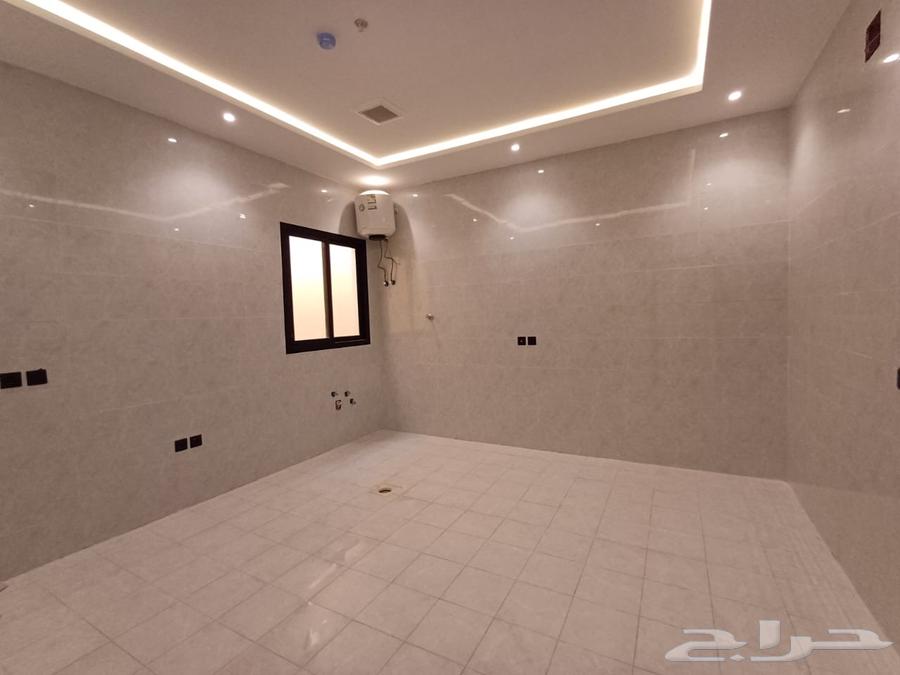 3 bedroom apartment in Al Rimal 6