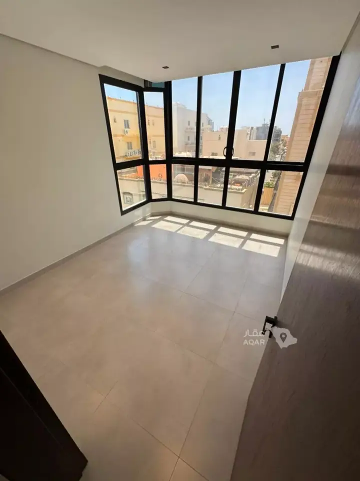 3 bedroom apartment in Al Zahra, Jeddah 5