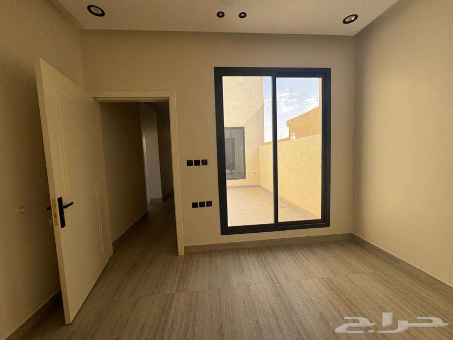7 bedroom apartment in Al Bayan 3