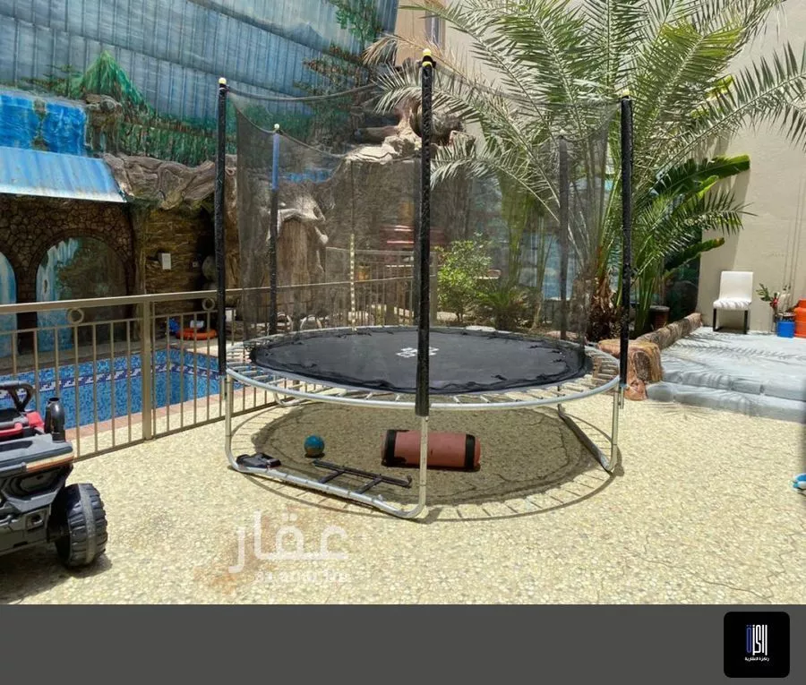 5 bedroom villa in Al Basateen 3