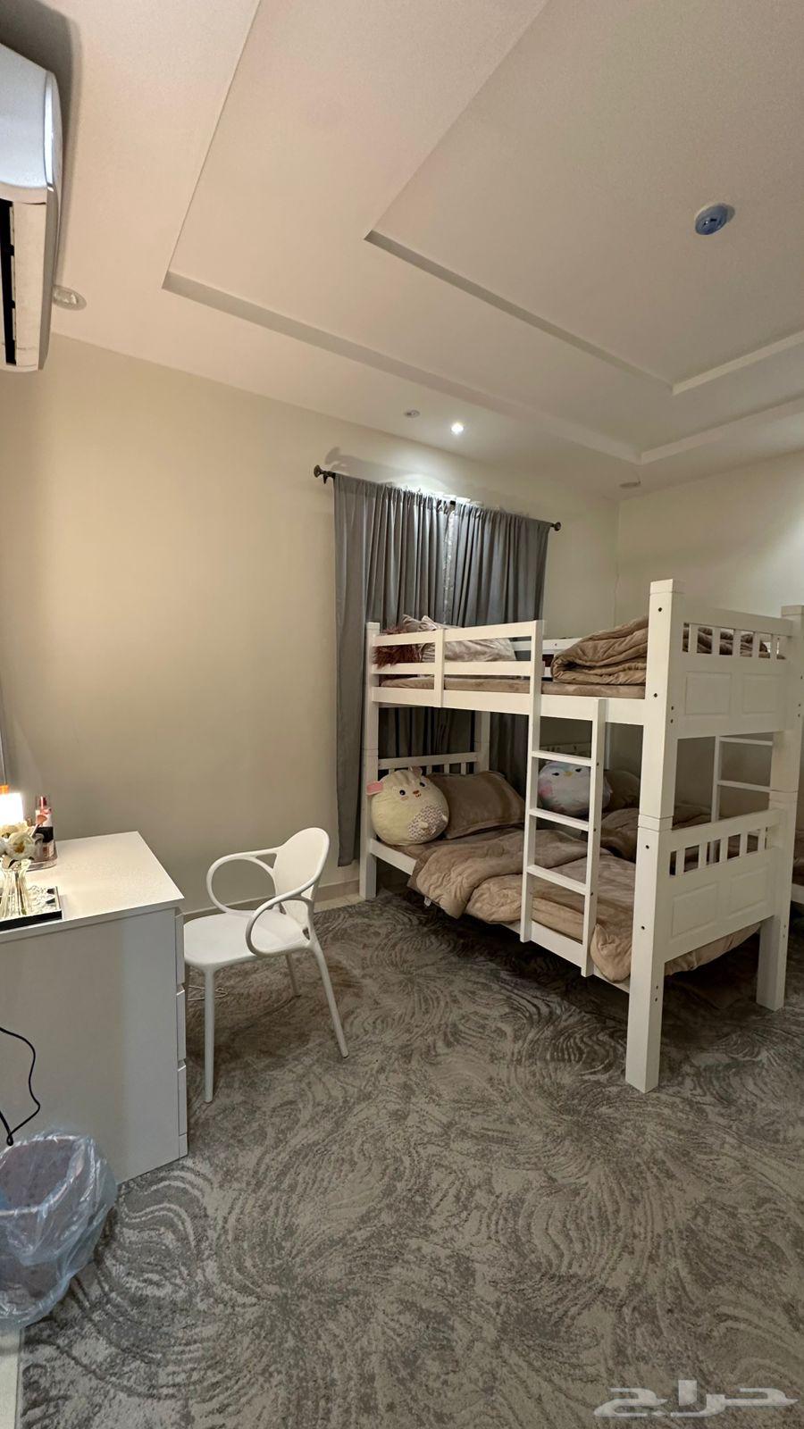 5 bedroom apartment in Al Rimal 6