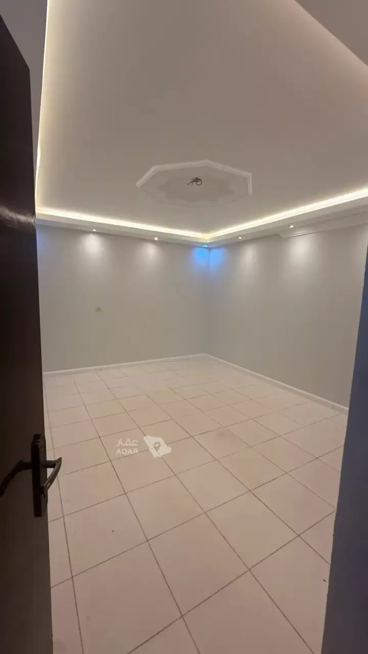 3 bedroom apartment in Hajar, Eastern Province 6