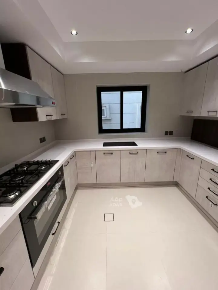 3 bedroom apartment in Hajar, Eastern Province 8