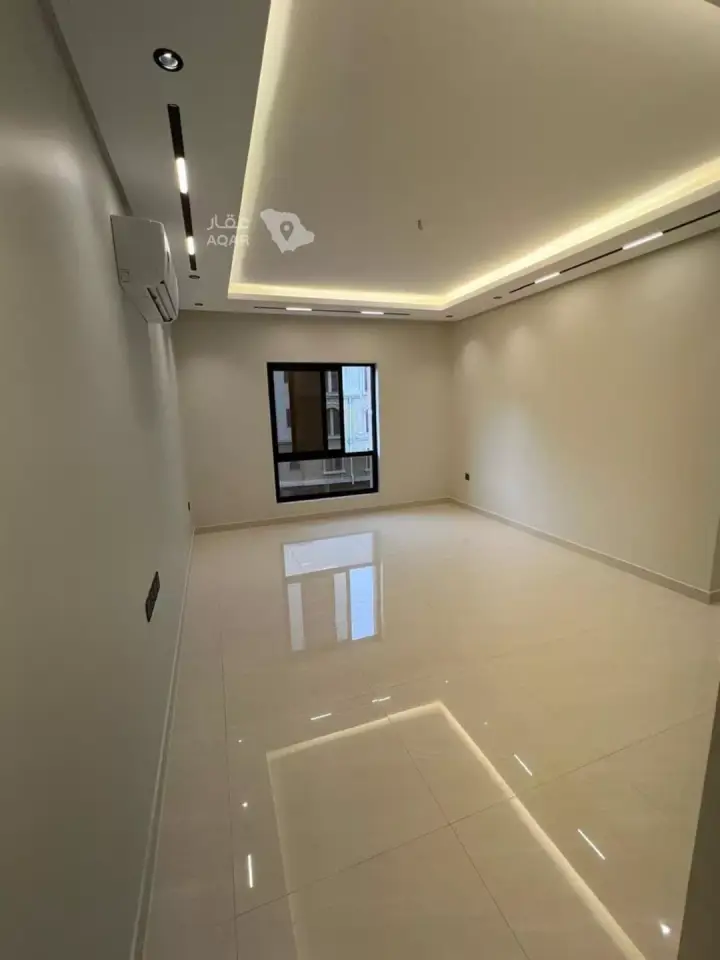 3 bedroom apartment in Hajar, Eastern Province 10