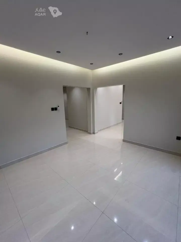 3 bedroom apartment in Hajar, Eastern Province 13