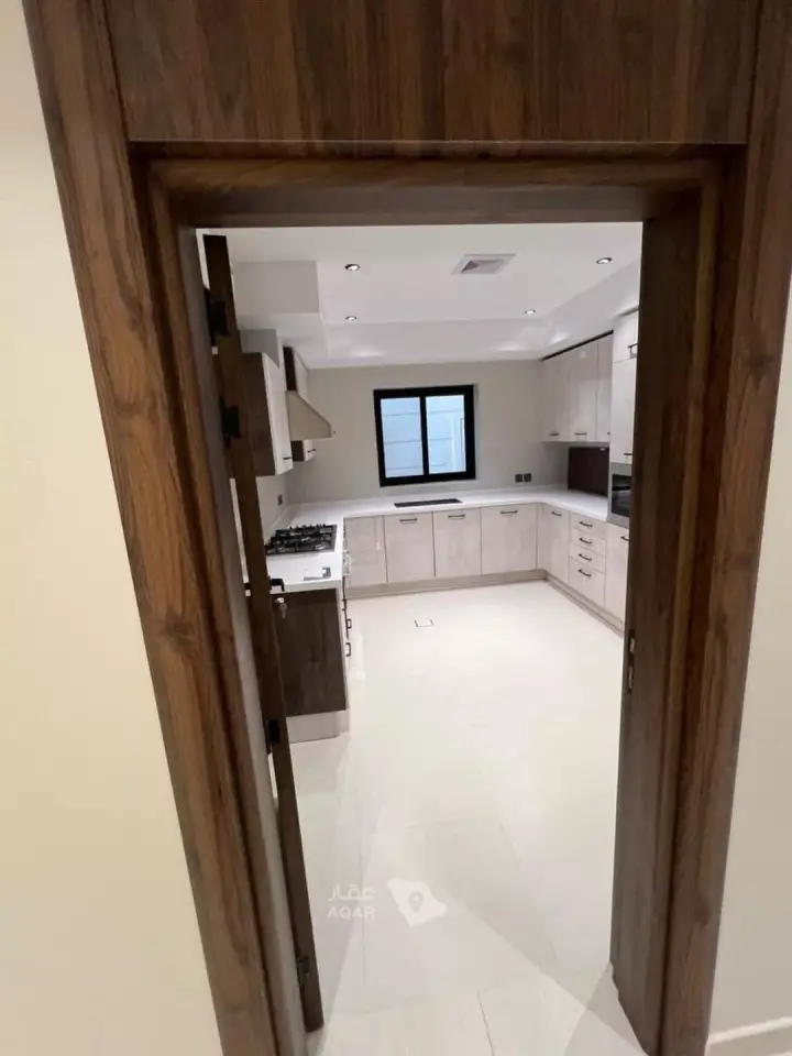 3 bedroom apartment in Hajar, Eastern Province 14