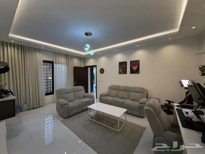 4 bedroom villa in Al Janadriyah, Riyadh 6