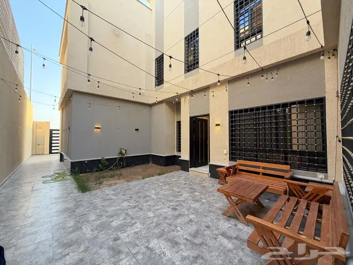 4 bedroom villa in Al Janadriyah, Riyadh 8